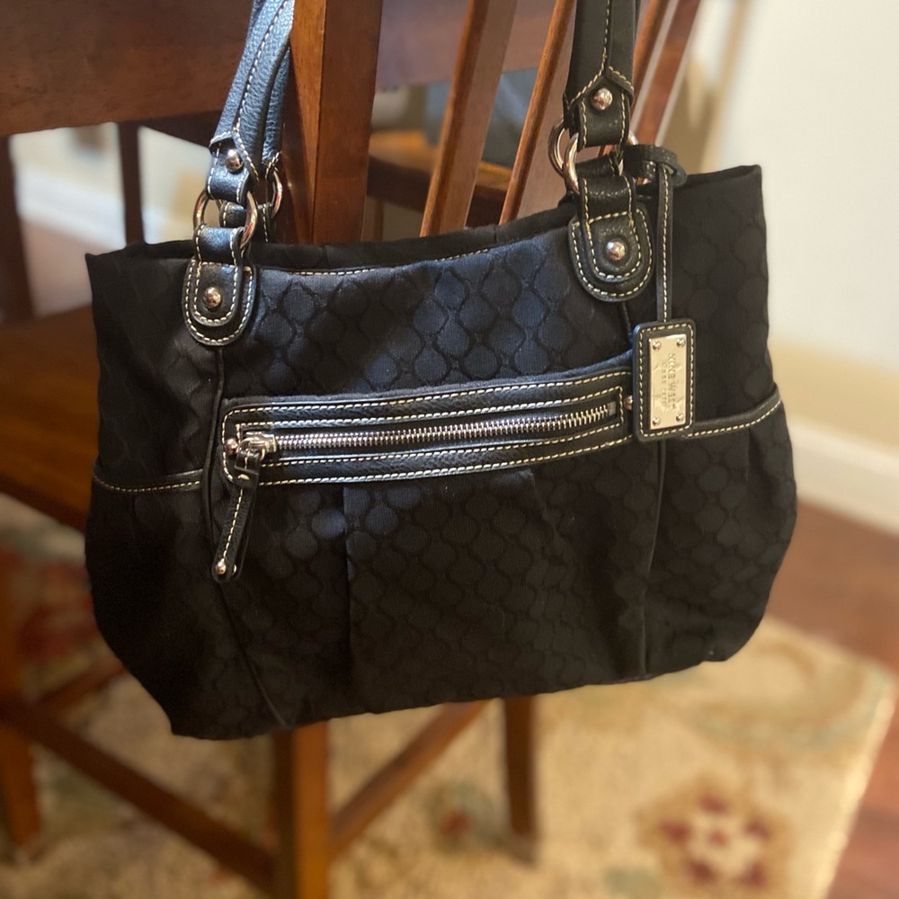 Black tote